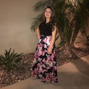 D studio Long pretty Long floral dress dstudio sz-4